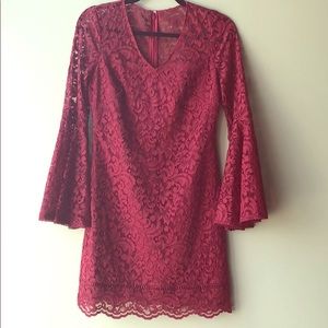 NWT Drama Sleeve Lace Dress White House Black Mkt